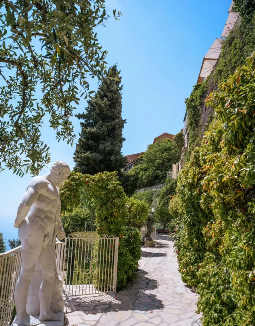 Stay at La Chèvre d'Or: discover Èze and the Côte d'Azur differently
